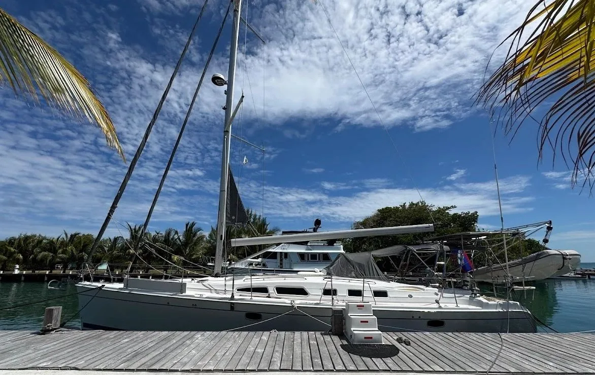 Yachts at the Placencia Yacht Charters deep-water dock