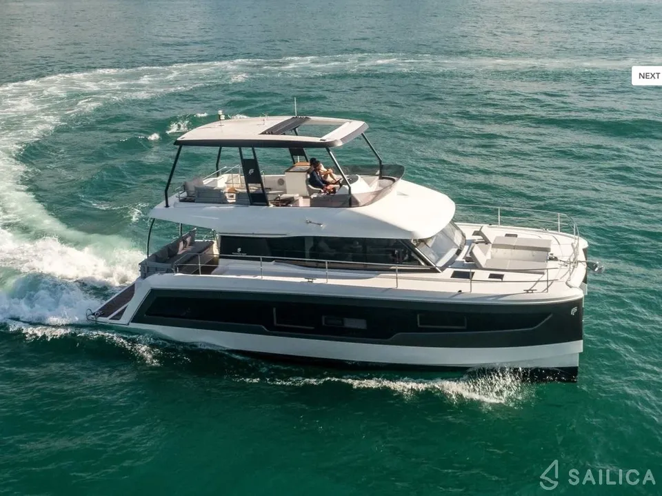 Fasching Fountaine Pajot MY5 motor yacht cruising at speed